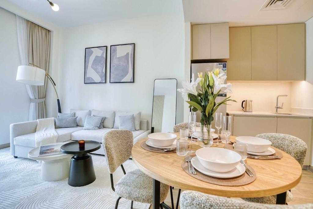 PVH - Charming 1 BR - Lotus Creek Beach, Dubaï