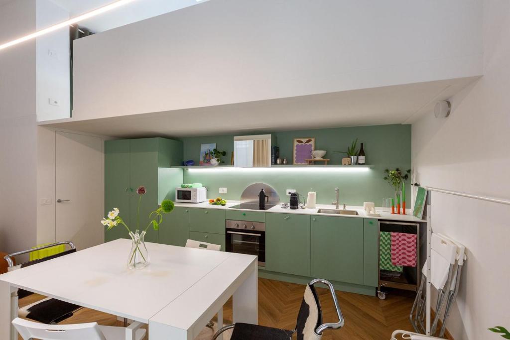Loft moderno con patio privato a 100m dalla metro - La Taniere - 4