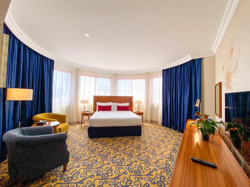 シティ シーズンズ アル ハムラ ホテル (City Seasons Al Hamra Hotel)