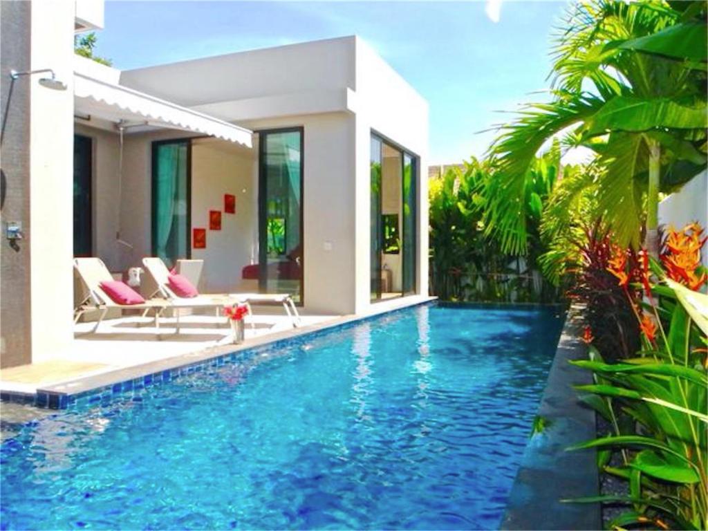 Baan Bua Nai Harn 3 bedrooms Villa — Hotel in Phuket