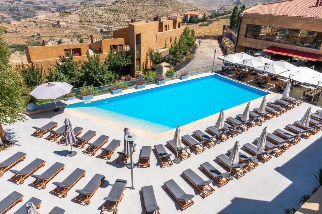 Oakridge Hotel & Spa, hotel in Kfardebian