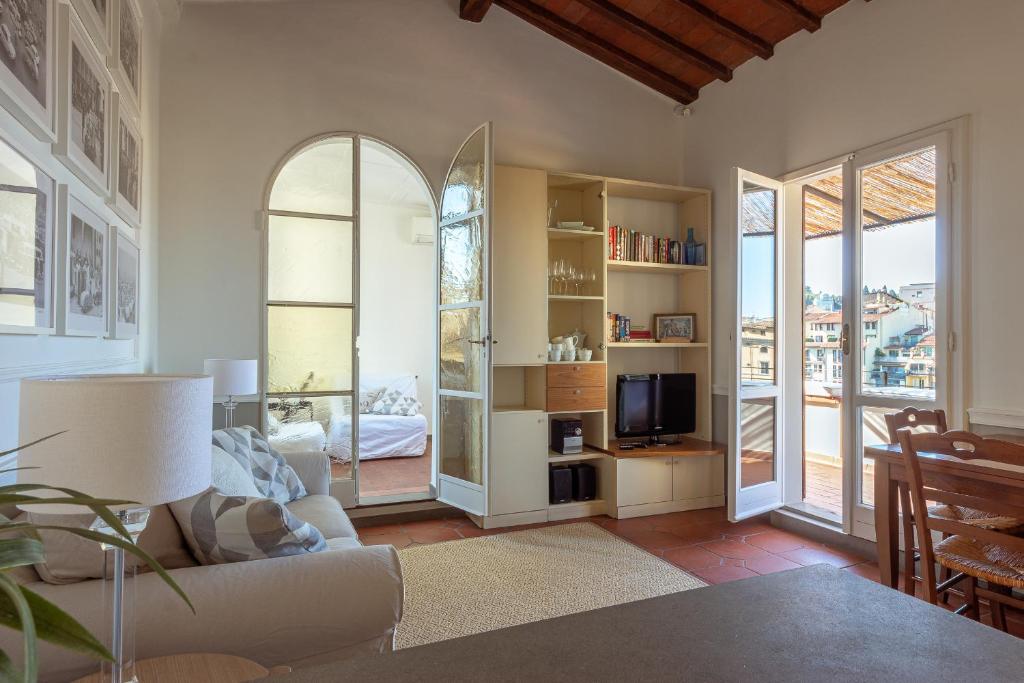 Ponte Vecchio Penthouse charming view - 3