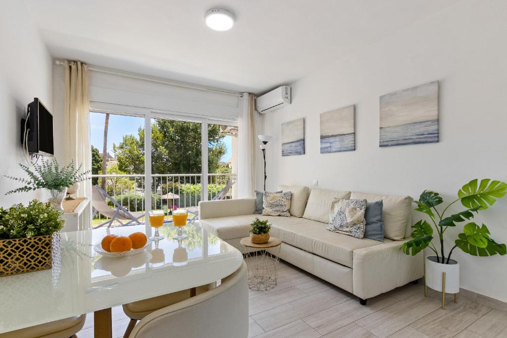 Carihuela Palace 912 by IVI Real Estate - 3