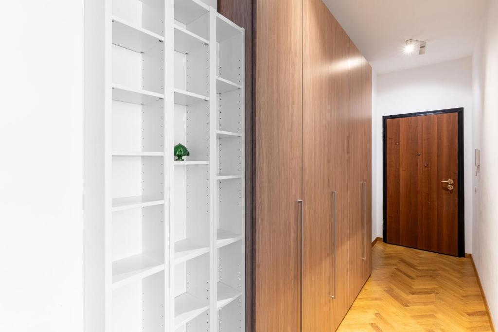 Elegant Apt near Bocconi - 4