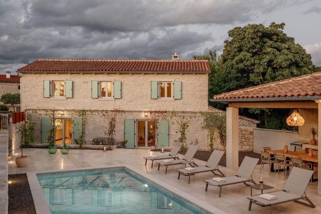 Villa Lapidea by Istrialux, Šivati