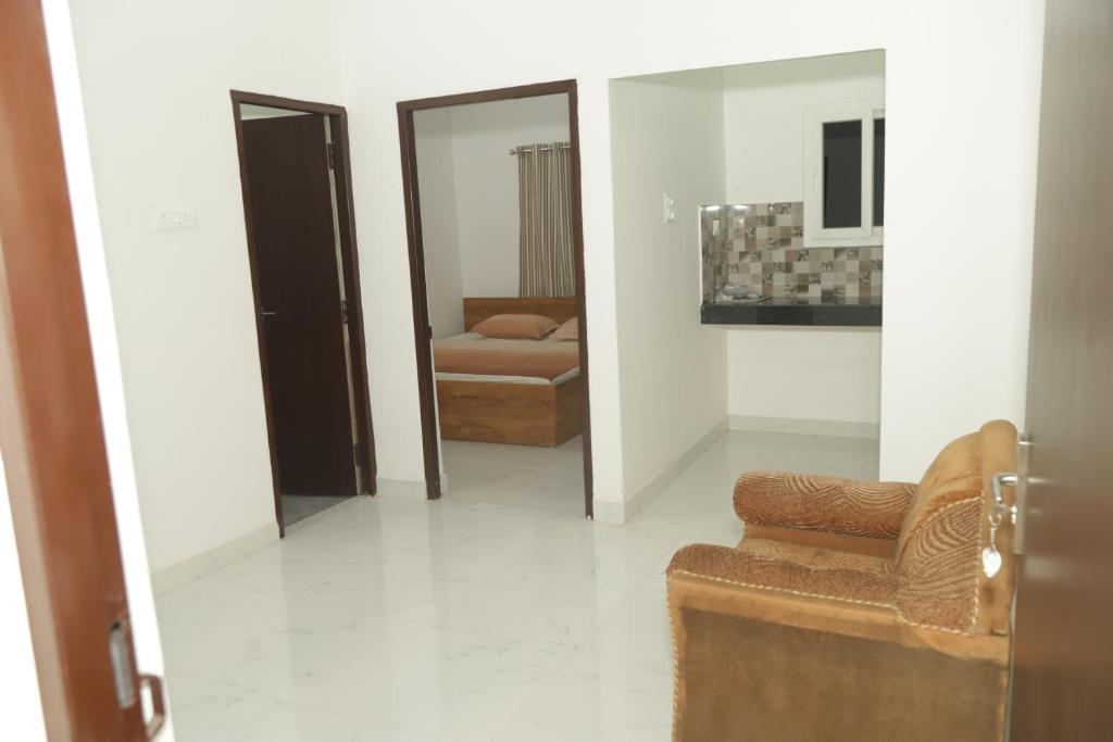 Krishna Kutir, Jāmb