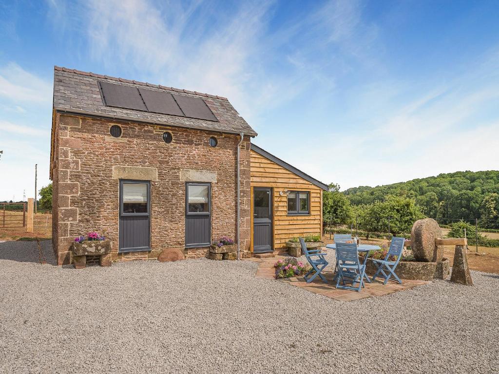 The Cider House, Lea