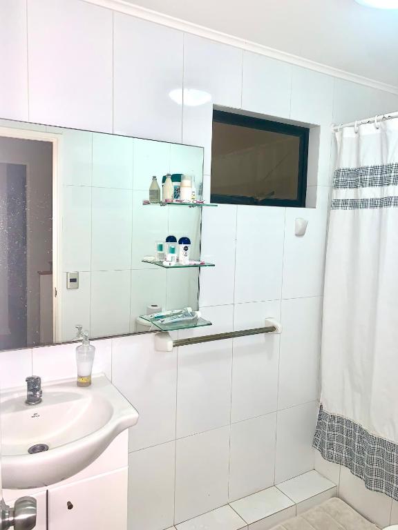 Casa amplia cerca de todo - 3