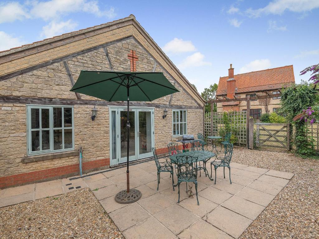 Honeysuckle Cottage, Oasby