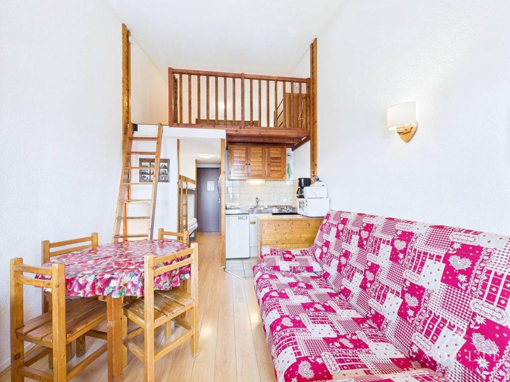 Studio Mezzanine avec Balcon Exposé Sud, Pieds des Pistes, Proche Commerces et Garderie - FR-1-398-563 - 4