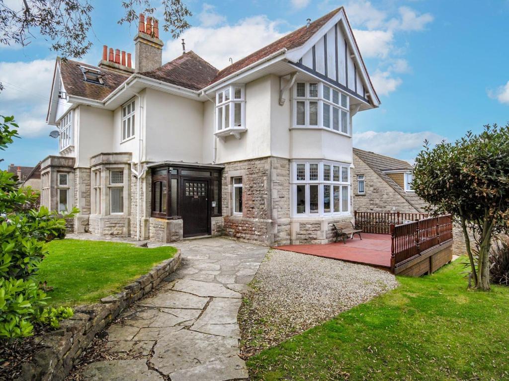 2 Bed in Swanage DC192, Swanage