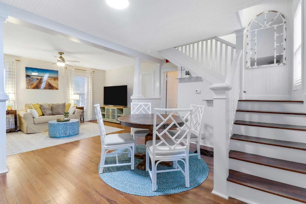 Quaint Cottage - Downtown Stuart, Stuart