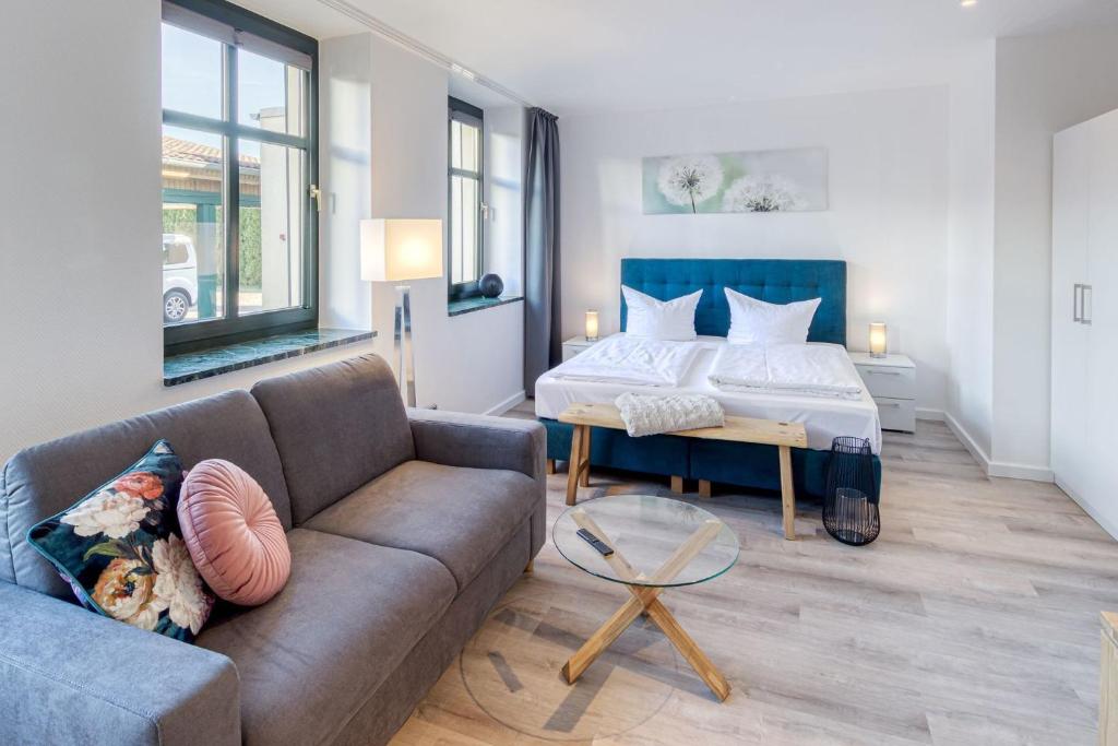 Haus Diana - Blaumeise, Waren