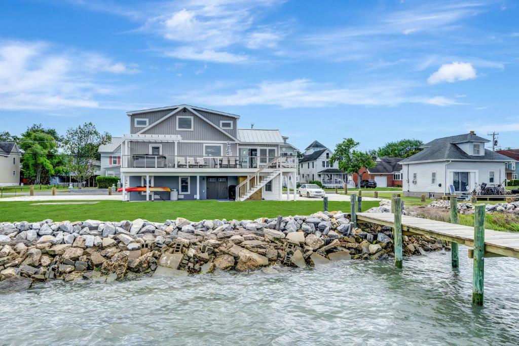 Shimmering Shores, Chincoteague