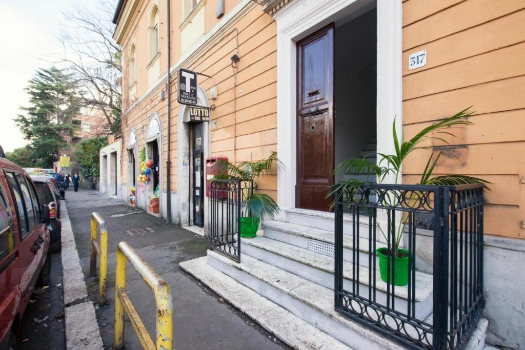 Blue Sky Apartment - 5 min Vatican - 2