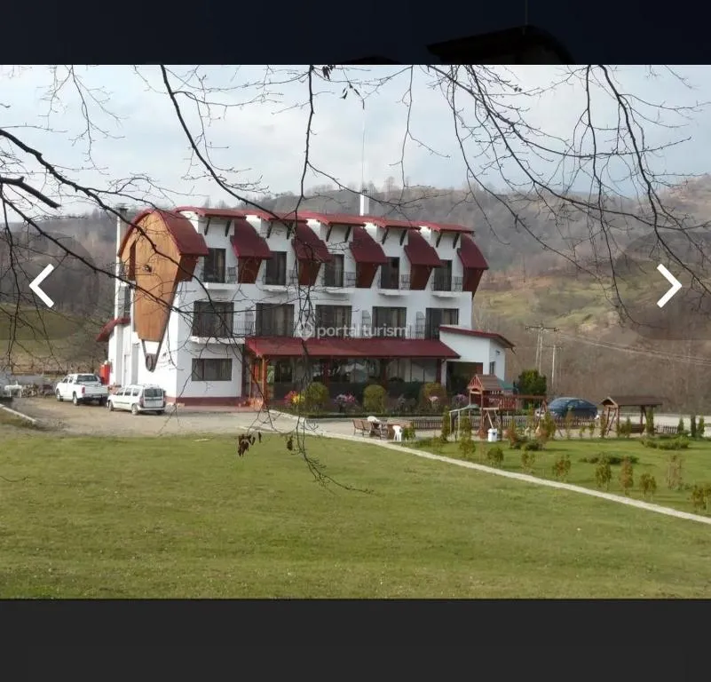 Pensiunea Casa Pădurii Slanic PRAHOVA, hotel in Grosani