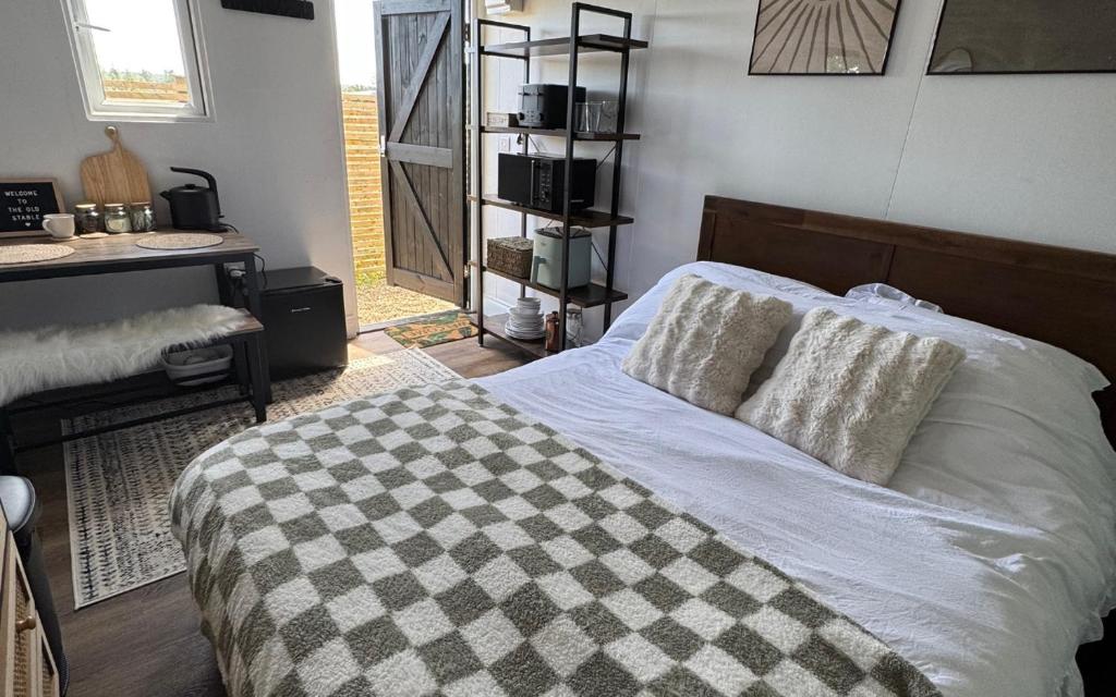 The Old Stable, Messing