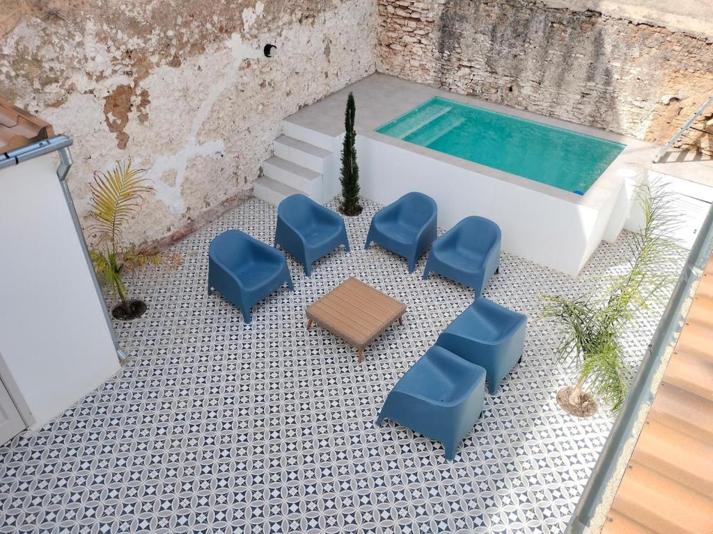 El patio azul, Ronda