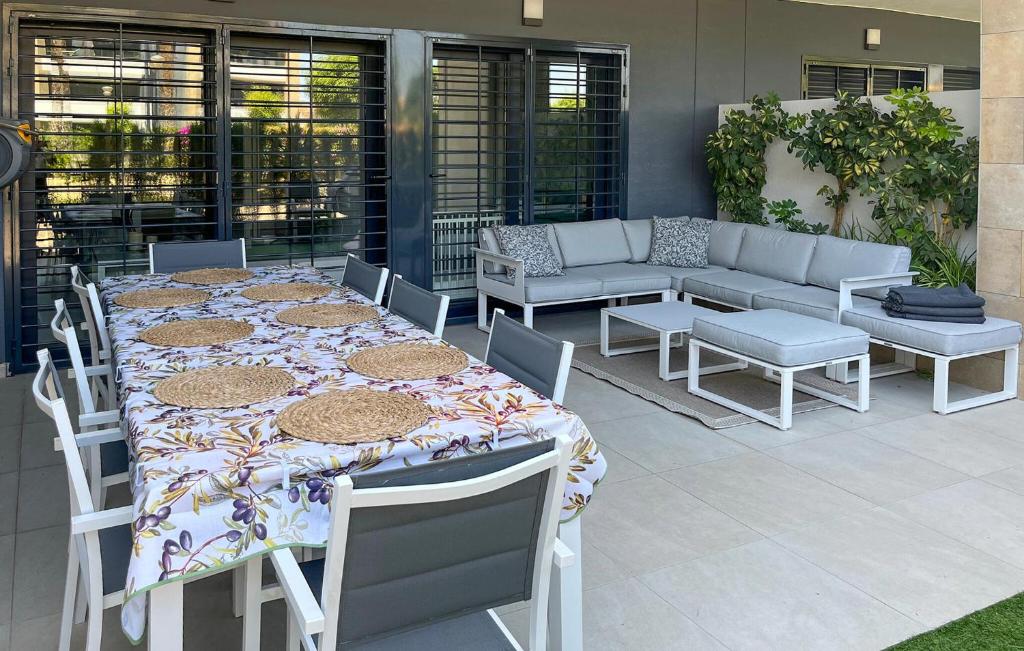 Gorgeous Apartment In Orihuela - 2