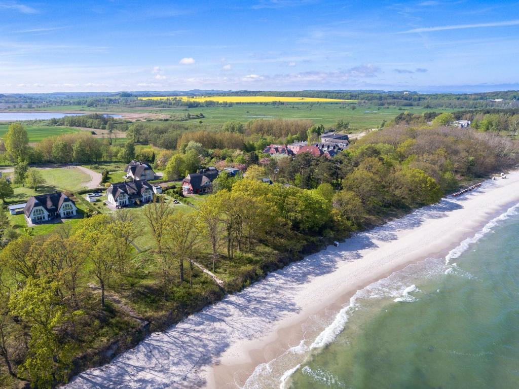 Reethaus StrandZeit in Lobbe - Haushälfte 1, Lobbe