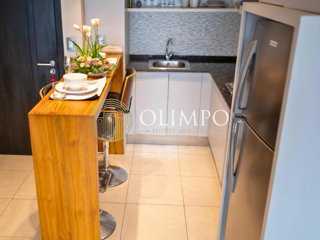 Suite moderna con vista a la ciudad y al río en Puerto Santa Ana - 4