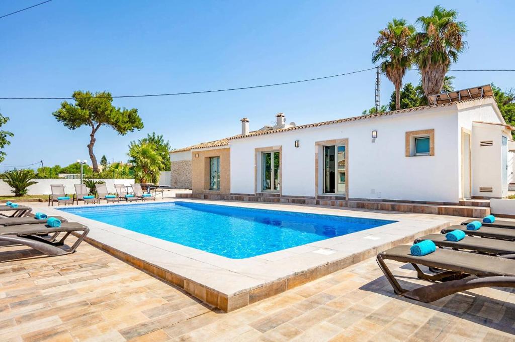 Villa Tosca by Villa Plus - 3