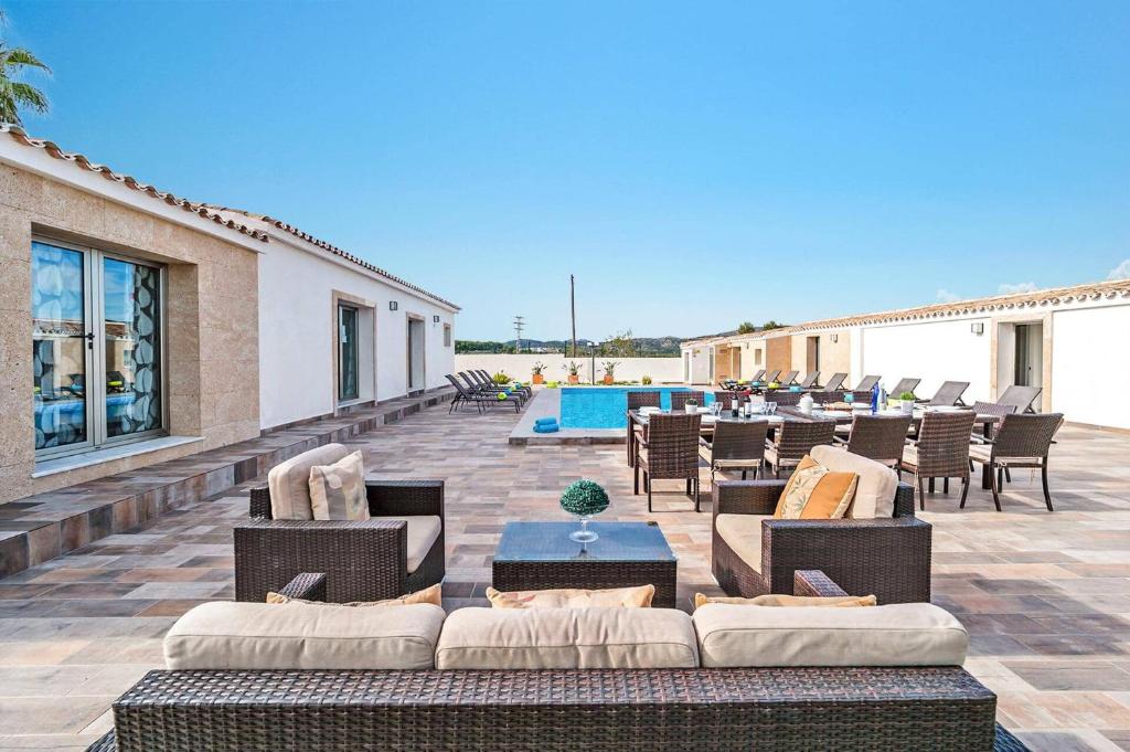 Villa Tosca by Villa Plus - 4