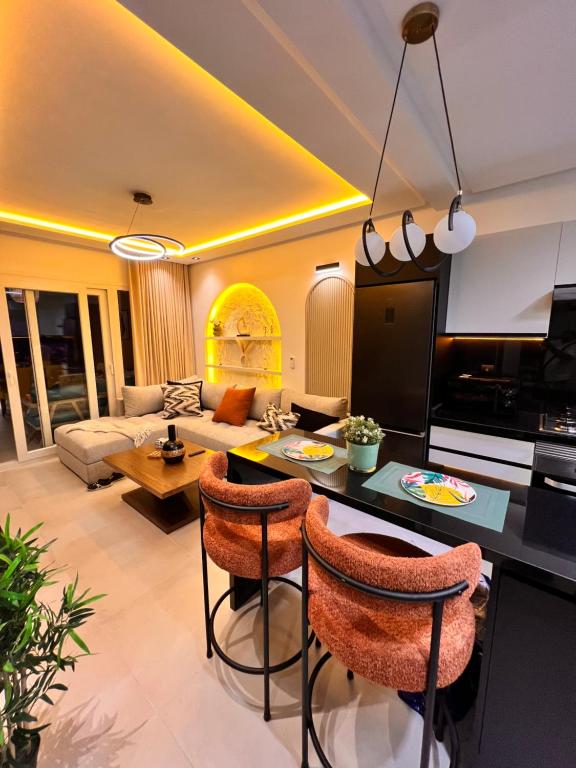 Bensahome CaboNegro, Cabo Negro