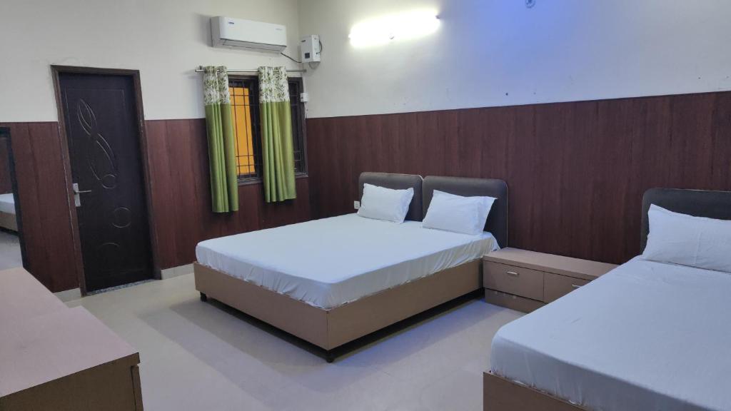Jhellum aroarvansh guest house, Vrindavan