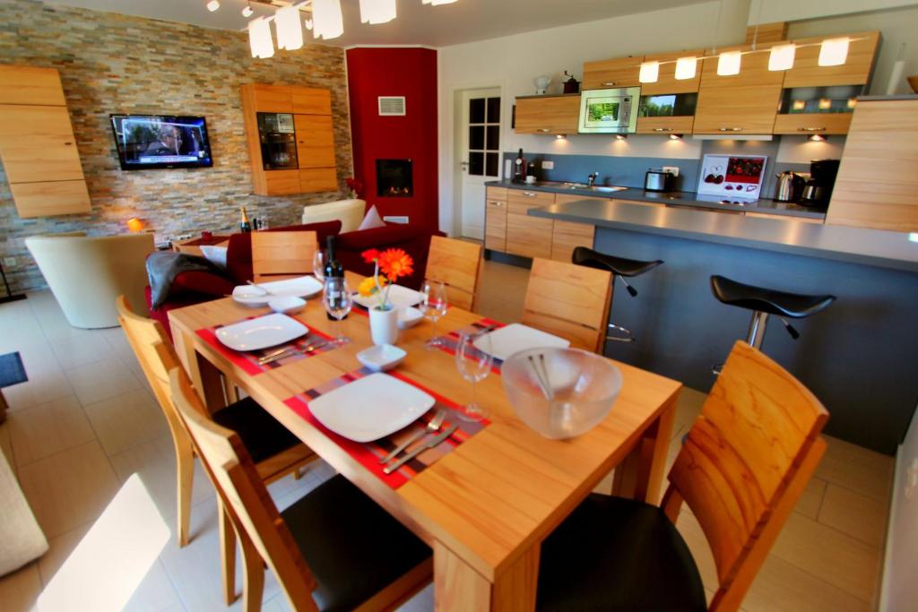 VILLA HUeGEL _ EG_Fewo 전경