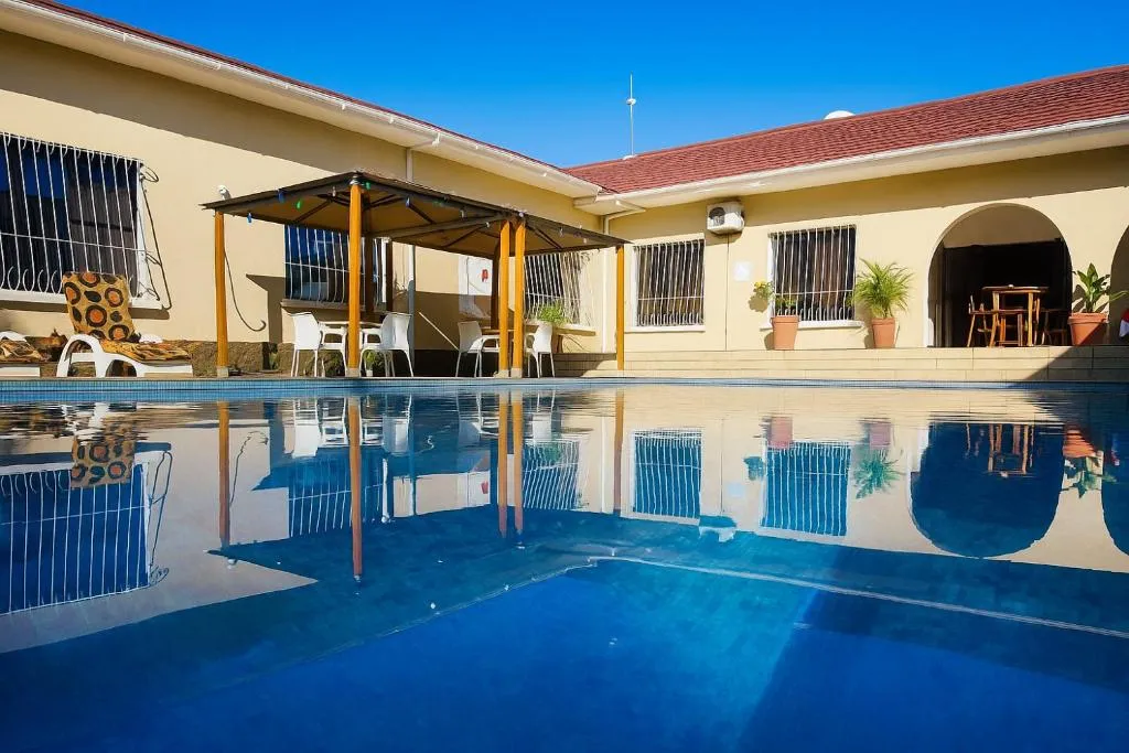 BOUGAINVILLA Boutique Hotel & Restaurant, hotel in Lubumbashi