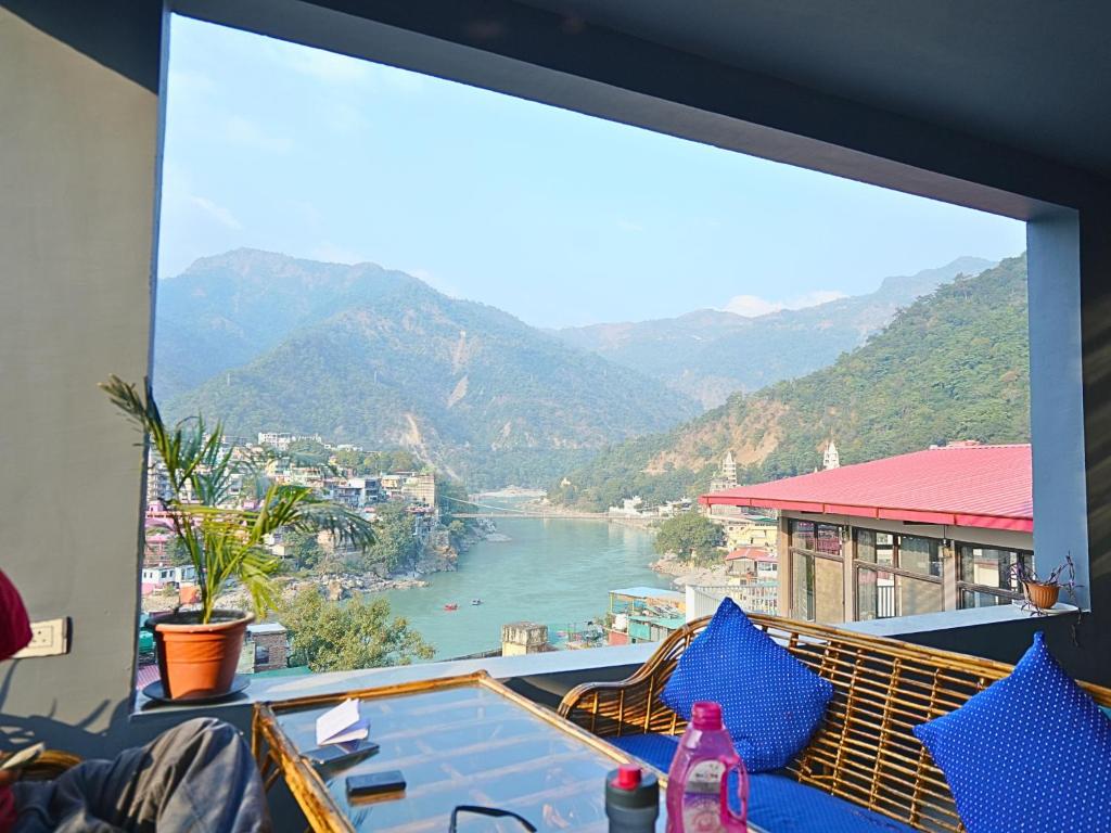Skyard Hostel Rishikesh - Laxman Jhula