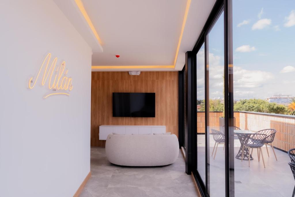 Suite moderna, ubicación central - 5