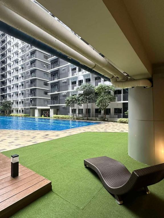 EyaLove's Staycation, Manila