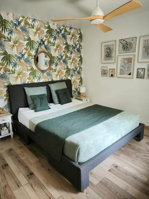 Les Treilles de Salies - Spa et sauna intérieur，位于萨利耶德贝阿尔恩的酒店