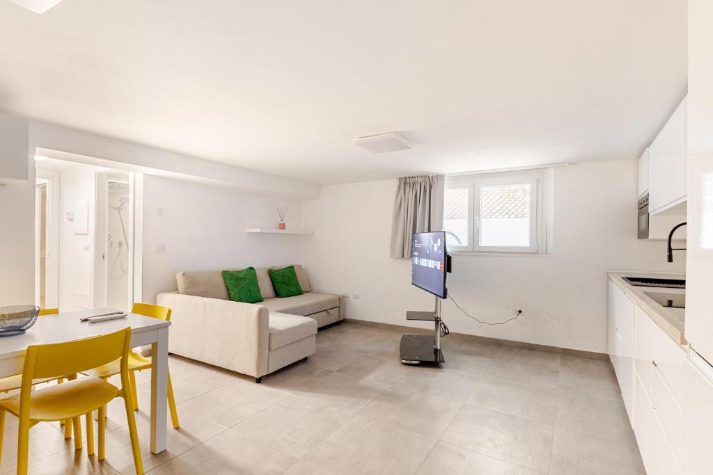 2 Appartamenti in VleCeccarini - 3Bagni - Parcheggio Privato - Mare - 3