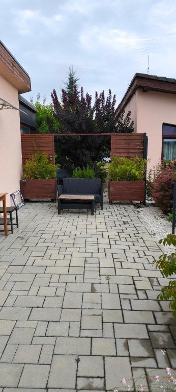 Ceremoniár, Poľný Kesov