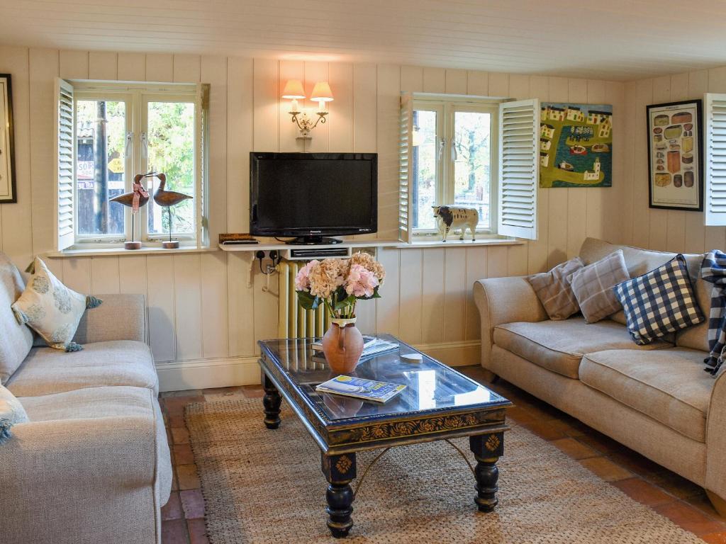 Swallows Nest, Saint Lawrence