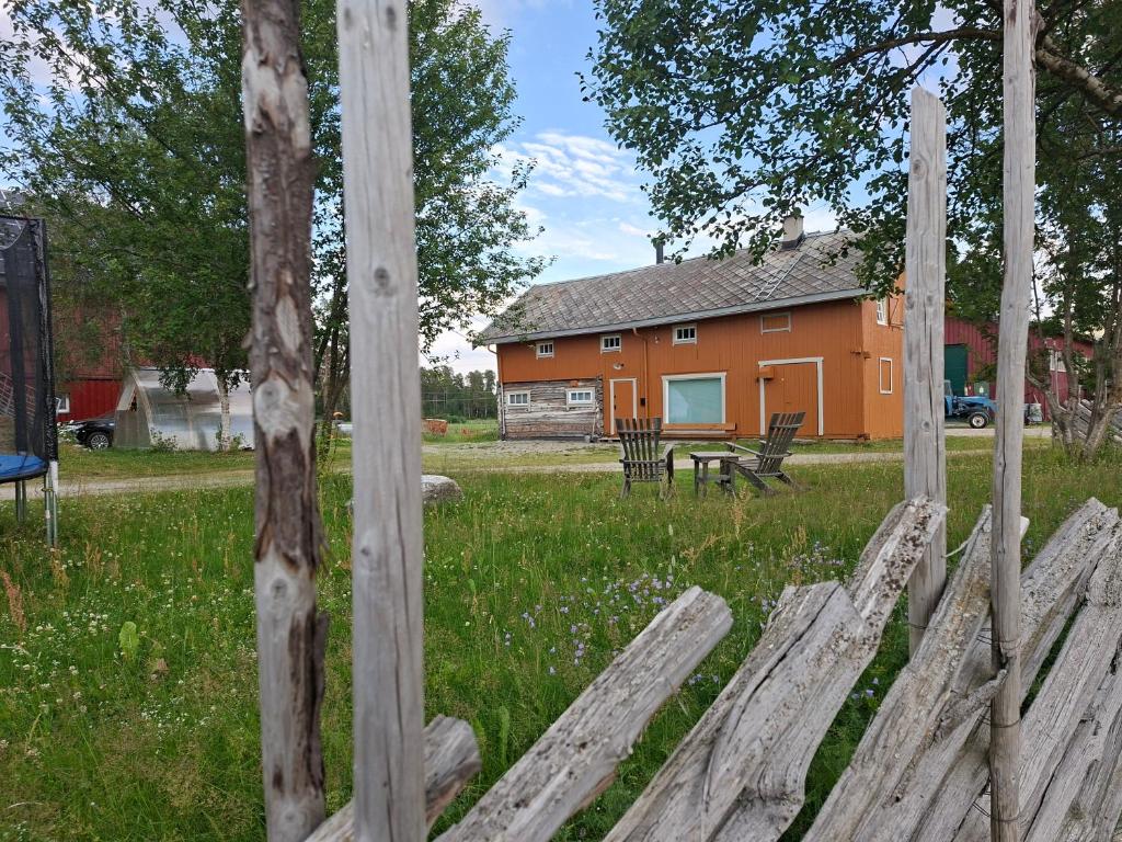 Leilighet i stall fra 1800-tallet, Os