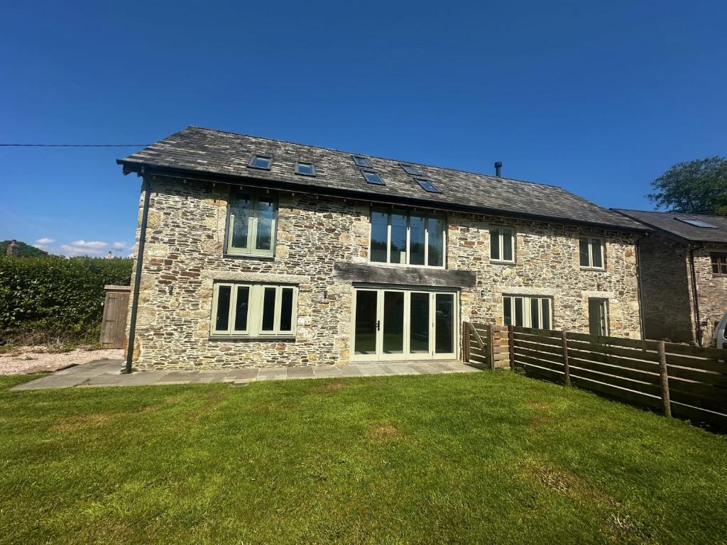 Broadoak - Modern Stable Conversion in the Heart of Dartmoor, Dog & Horse Friendly, Yelverton