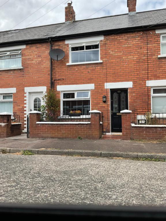 Teach Crístíona Gaeltacht Quarter, Belfast