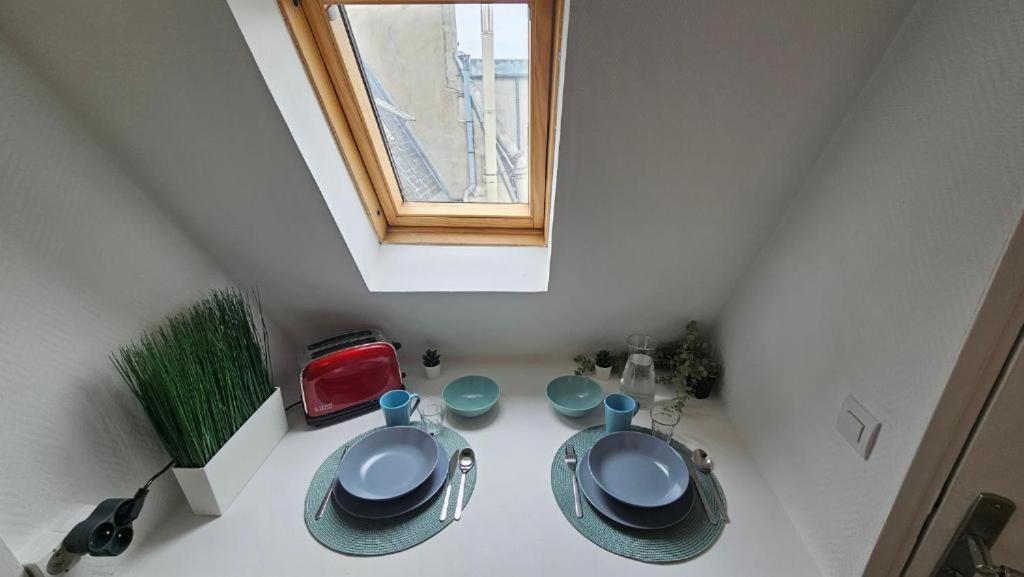 Appartement RENOVE EN PLEIN COEUR DE PARIS SUR L'ILE SAINT LOUIS ! - 5