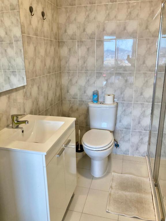 Good Energies Room in Málaga Center with Private Bathroom - 5