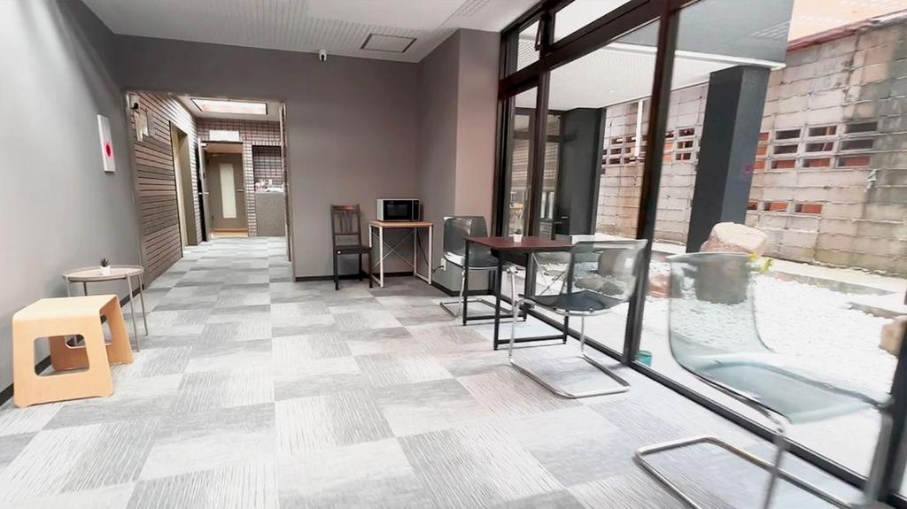 心斎橋難波関空直通Ambers8806, Ósaka