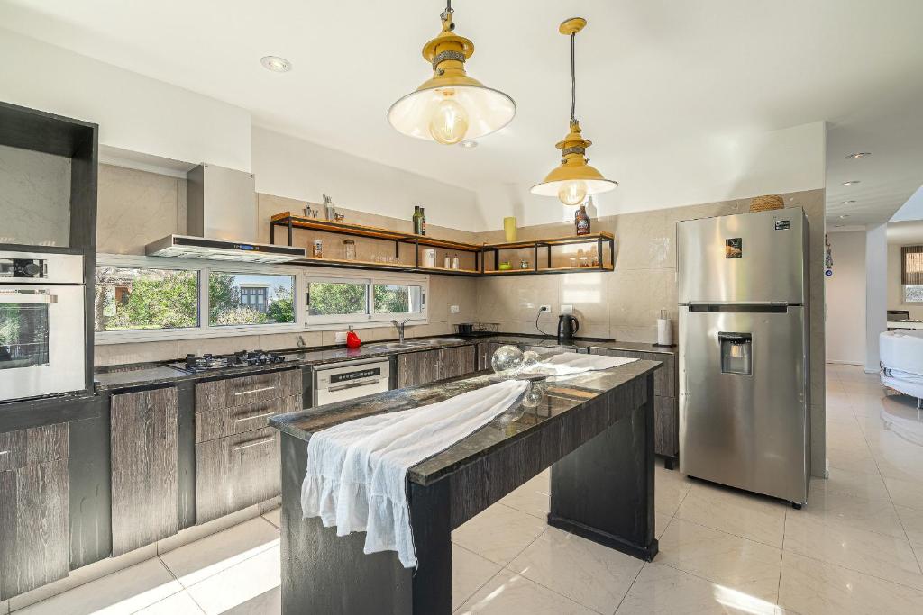 Casa Alquiler Tigre Barrio Nordelta 4 dormitorios - 2