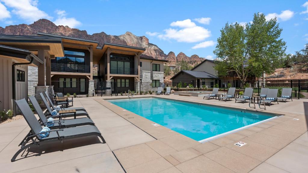 Montclair at Zion, Springdale