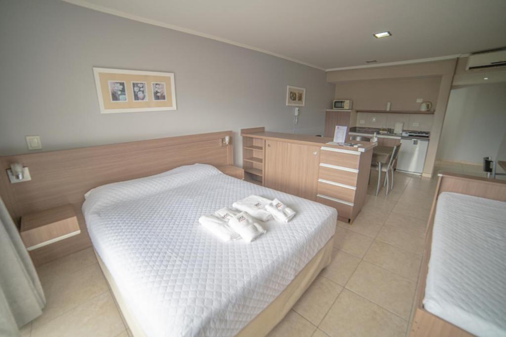 Apart Hotel Rivadavia 815 - 2