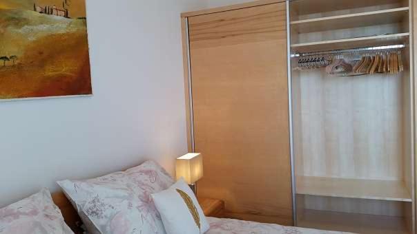 Piso moderno de un cuarto, Empuriabrava