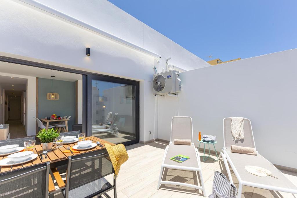 Mar de Luz by VillaGranCanaria, Arguineguín