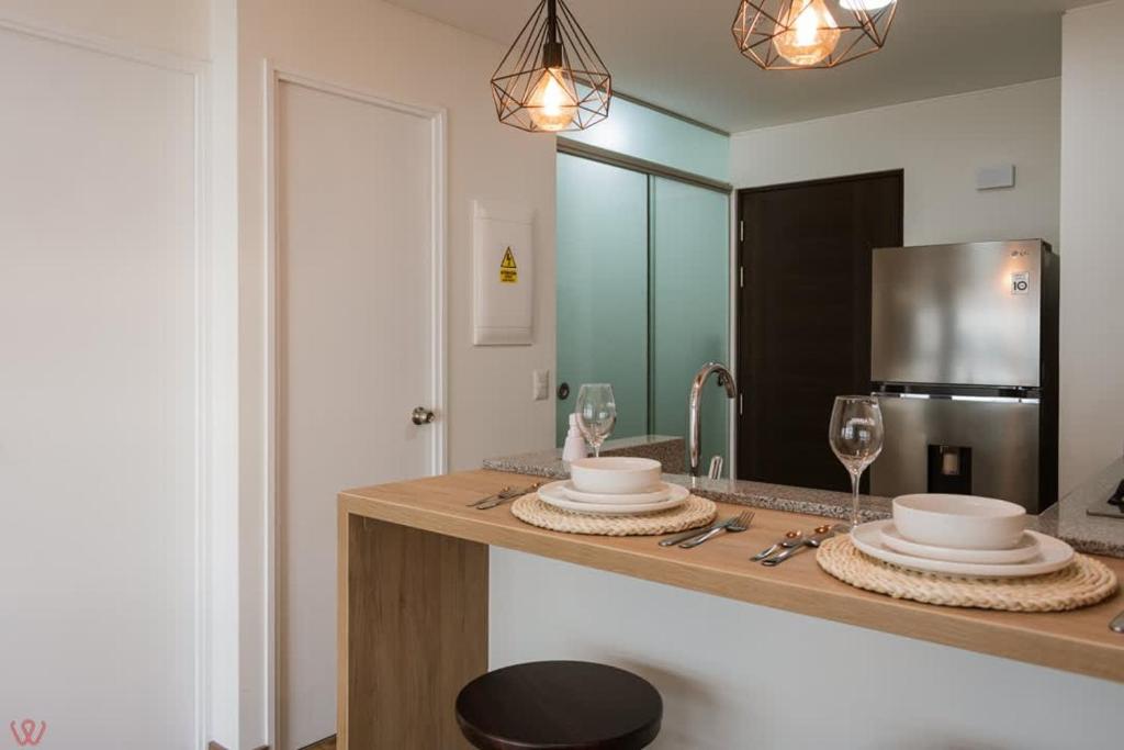 Modern 1BR City View & Gym in San Isidro - 1